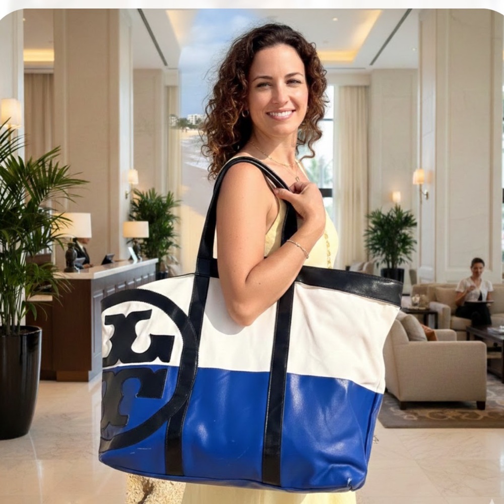 Tory Burch WEEKENDER Canvas & Vinyl Beach Tote Bag - Picture 12 of 12